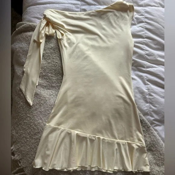 Peppermayo One Shoulder Cream- yellow Dress - Picture 2 of 5